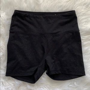 Balance yoga shorts